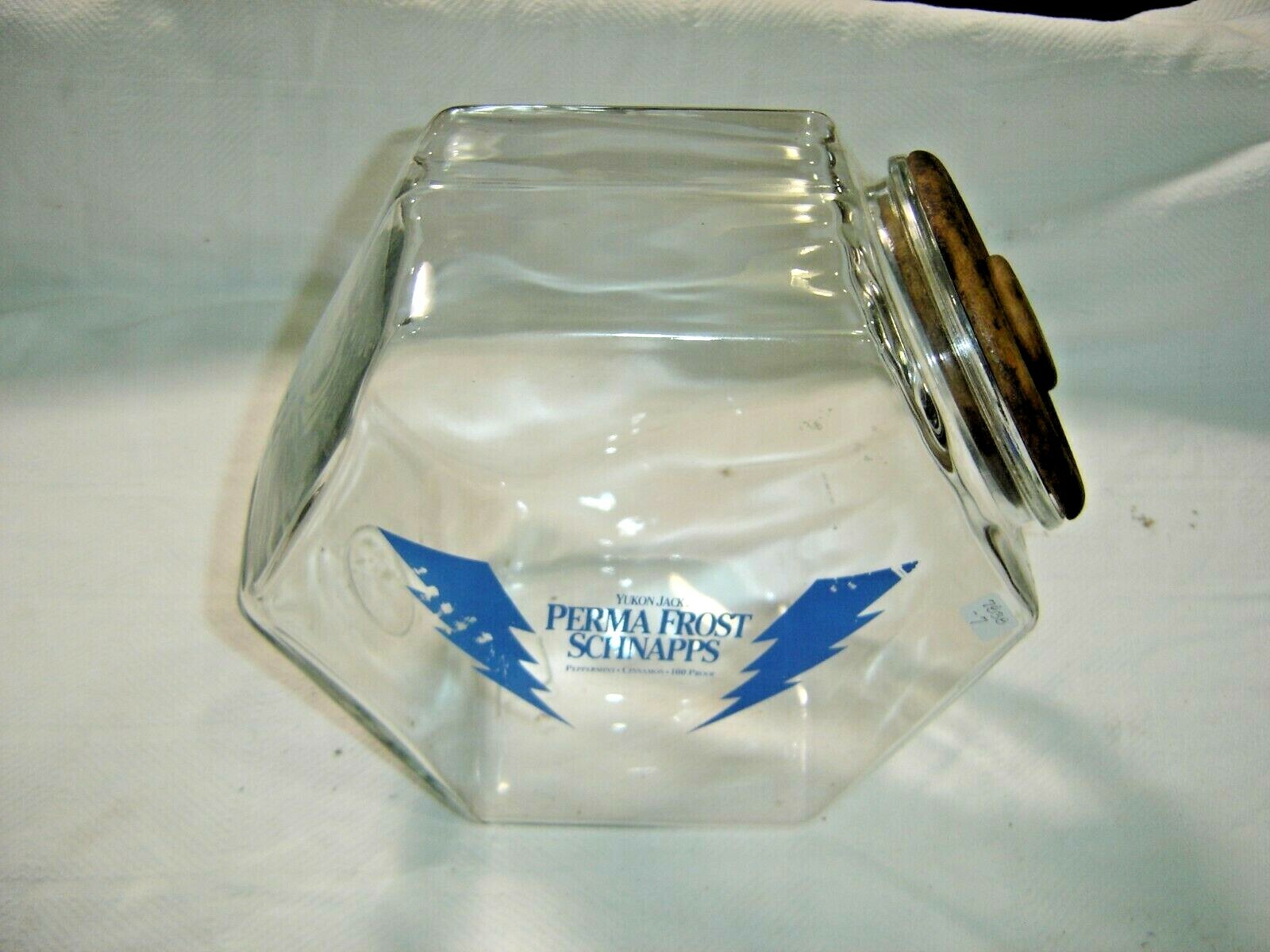 Store Jar with Wood Lid: PERMA FROST SCHNAPPS Peppermint Cinnamon #1597