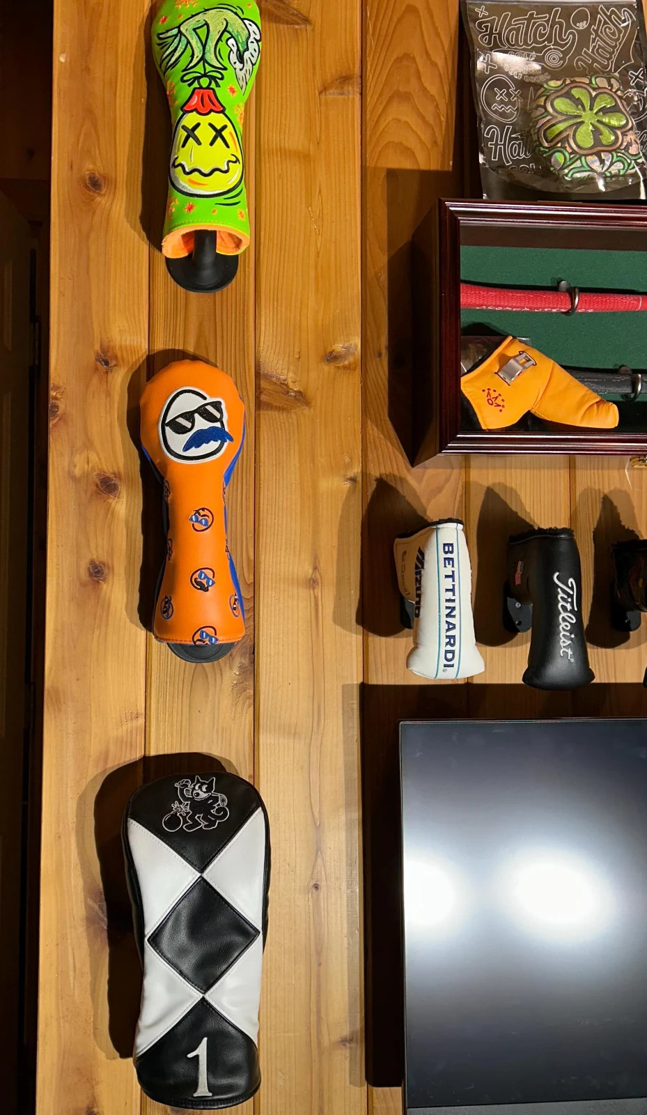 Hatch, SWAG, Betti & Others – (2) Wood Headcover Wall Display Mounts