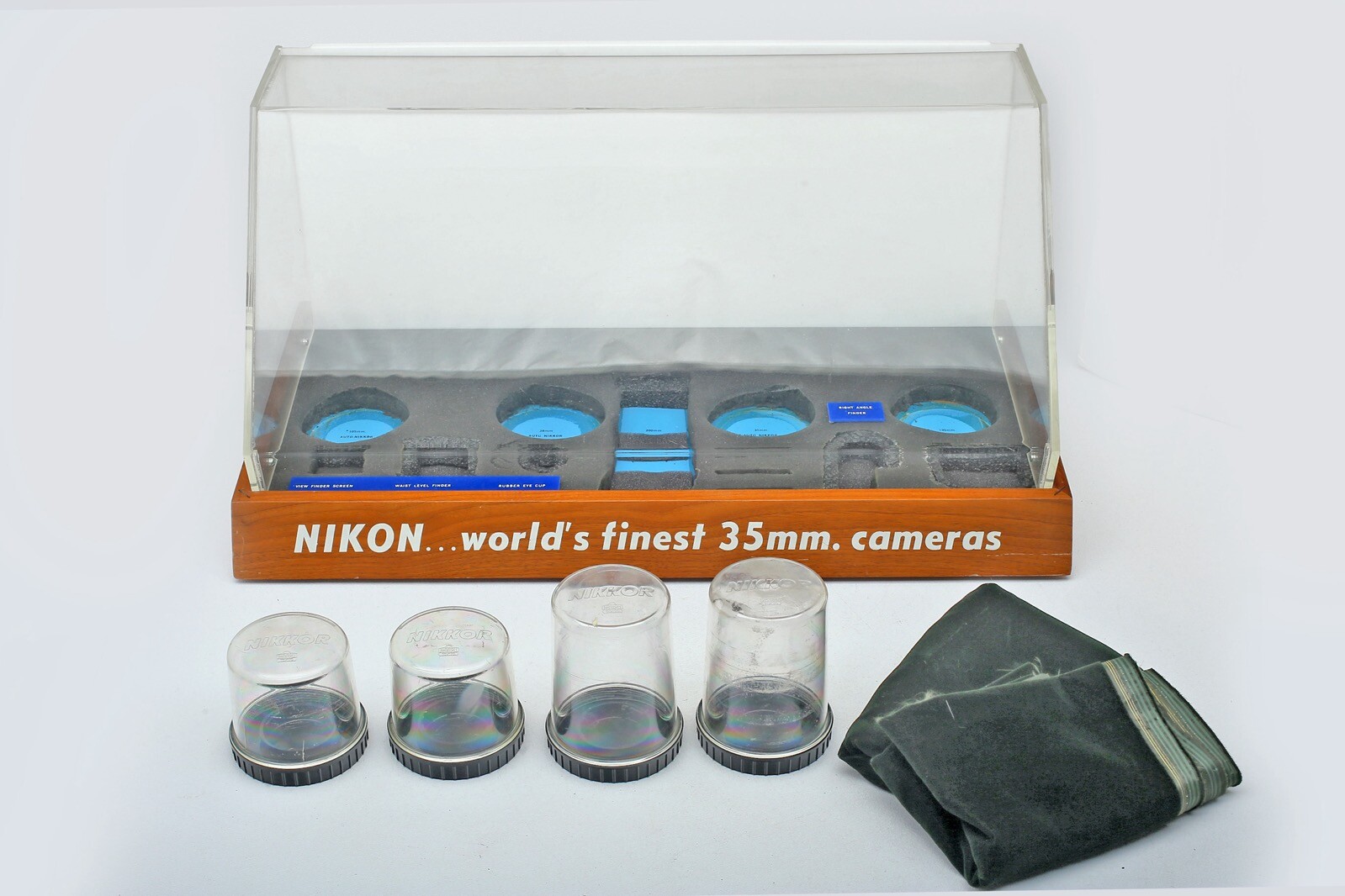 Nikon Worlds finest 35mm Cameras F Body+/Lens+Accessory Store Display+EARLY+RARE