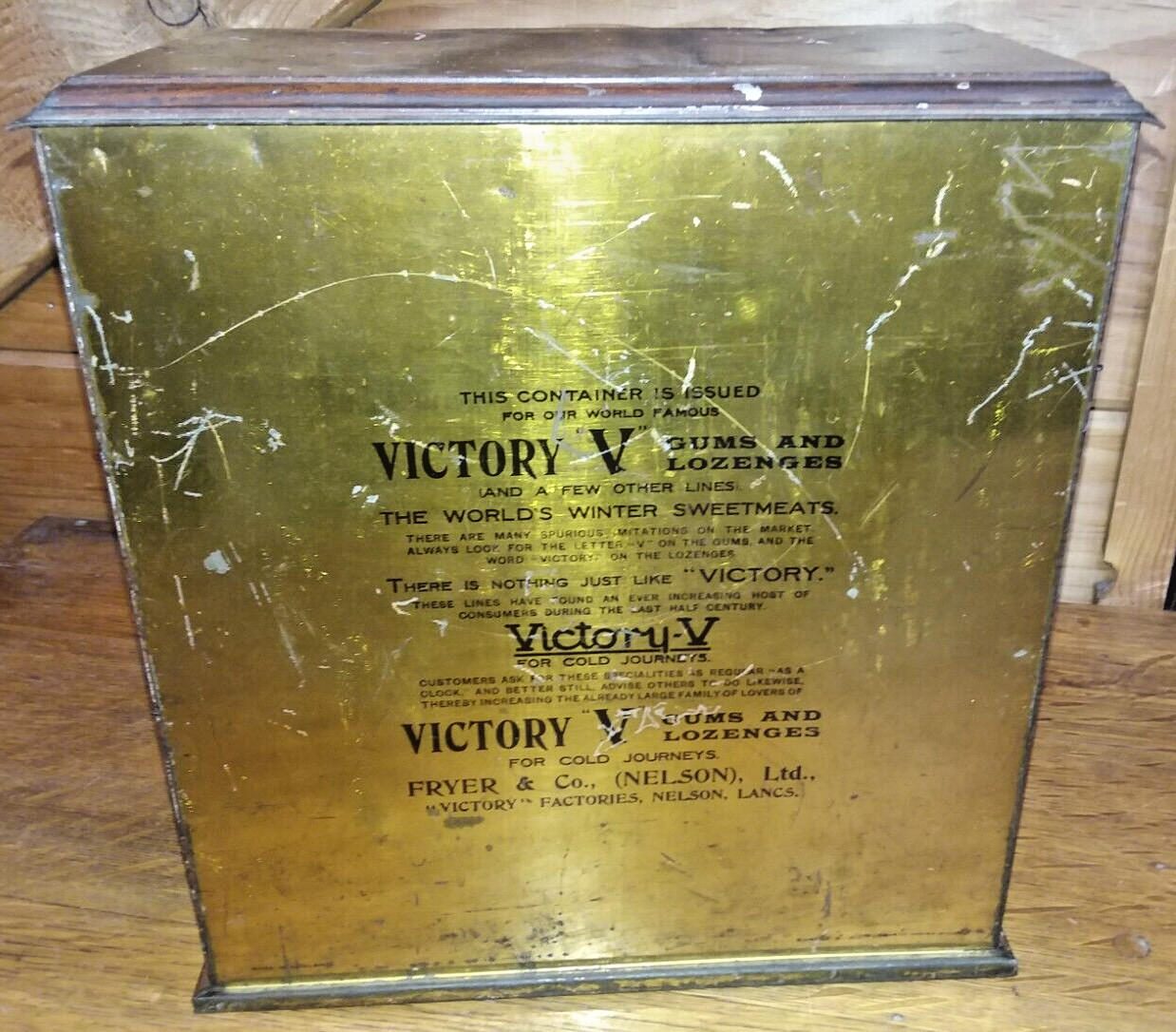 c.1900 England vintage “VICTORY ‘V’ Gums and Lozenges” tin counter display READ