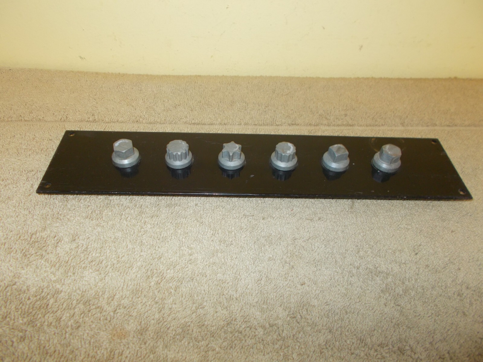 VTG UNKNOWN TOOL STORE DISPLAY SOCKET SCREW DRIVER STAR HEX SHAPE SAMPLES