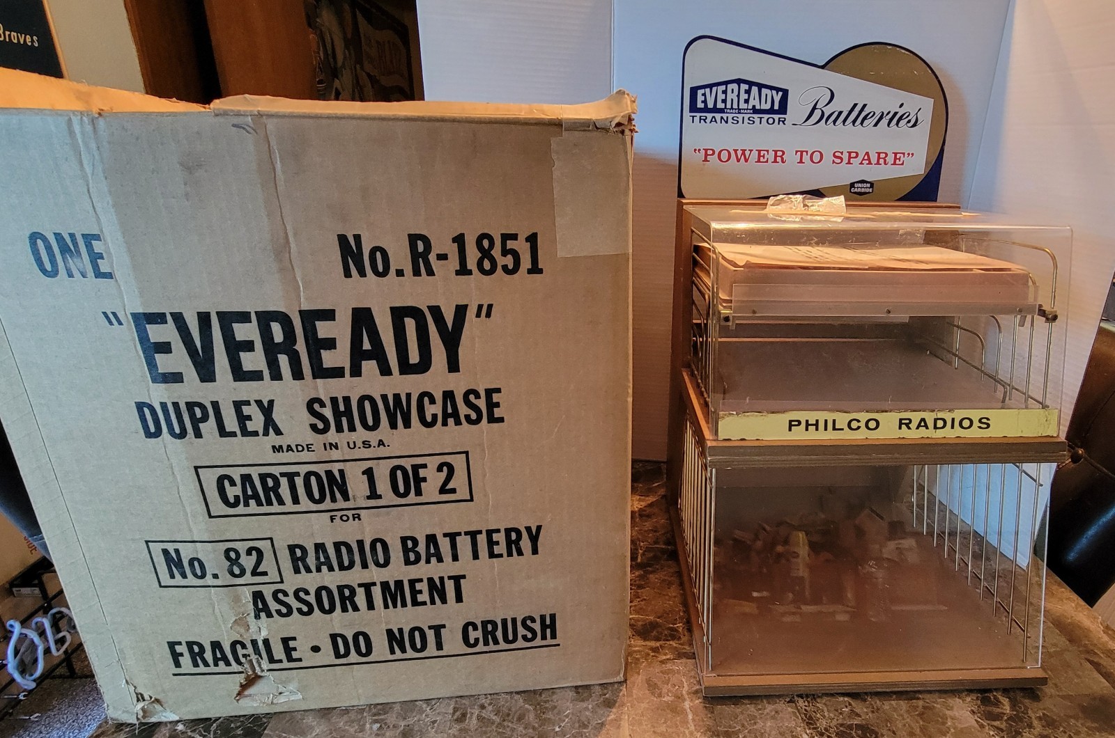 VTG 1962 EVEREADY Batteries Sign Store Counter Advertising Display Case Org Box