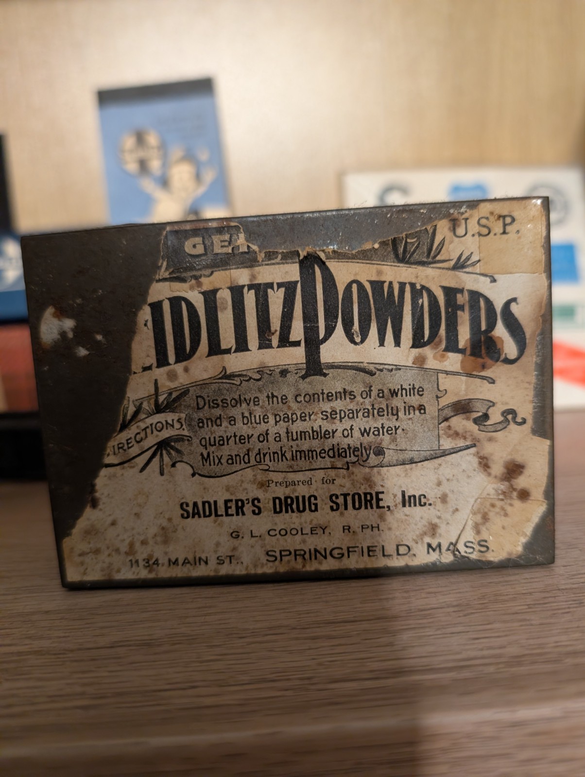 Vintage Seidlitz Powders Springfield Mass Advertising Metal Box Container