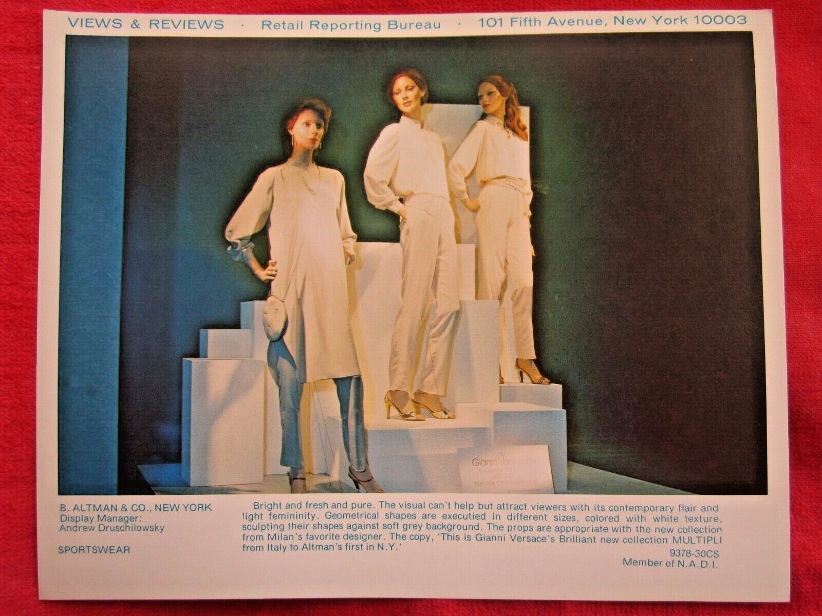 1978 B. ALTMAN, NEW YORK STORE WINDOW DISPLAY FEMININITY PHOTOGRAPH PRINT #416