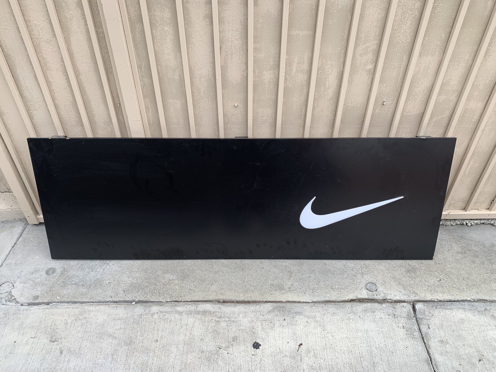Nike Sign Display 70”