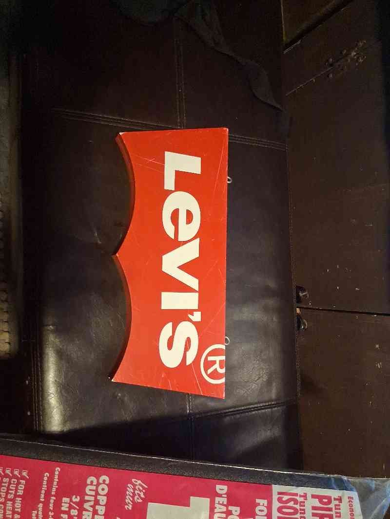 Levi’s Batwing Logo Store Display Wall Sign Red White 3D Cutout