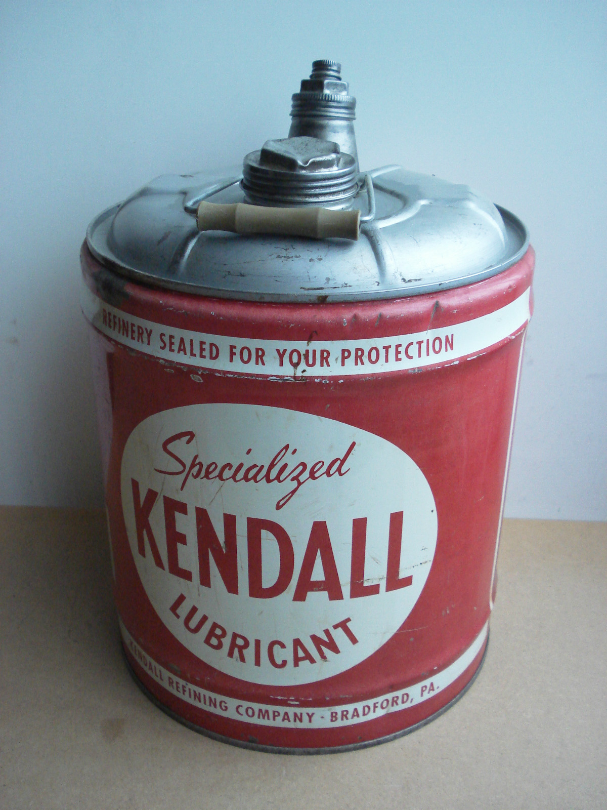 SPECIALIZED KENDALL LUBRICANT 5 U.S.GALLONS RARE LARGE TIN CAR OIL TIN METAL