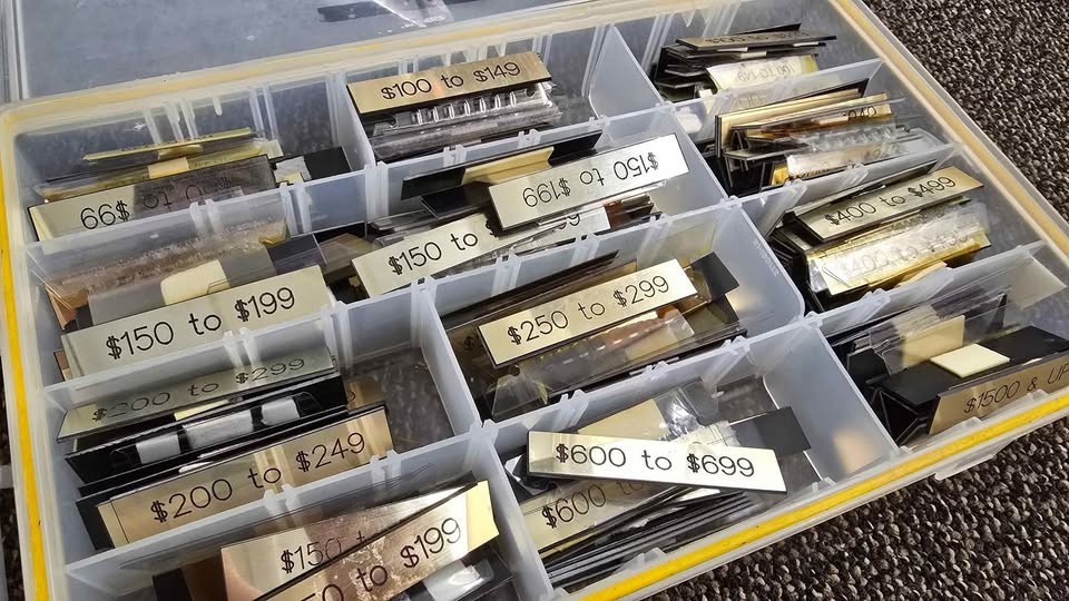 Showcase Gold and silver pricing markers tags badges, 2 boxes full