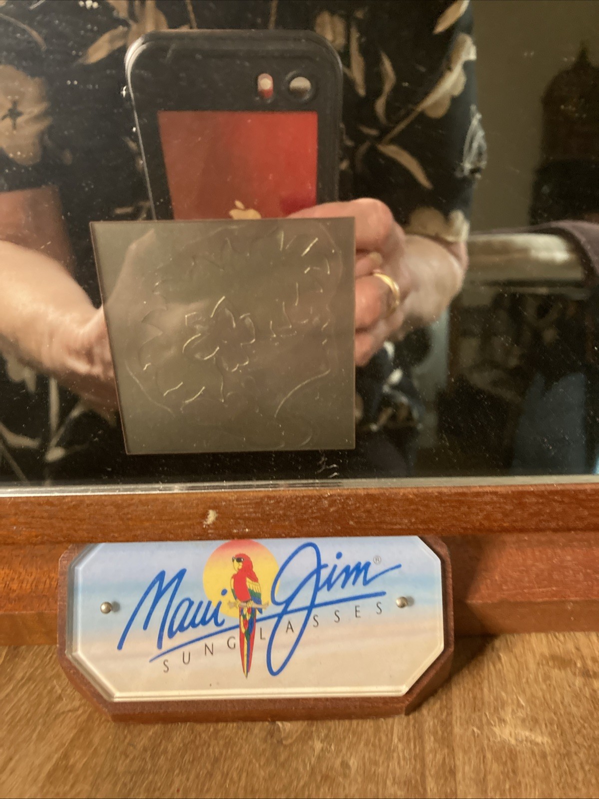 PREOWNED – MAUI JIM SUNGLASSES STORE DISPLAY, WOOD MIRROR, DARK BROWN, Great Con