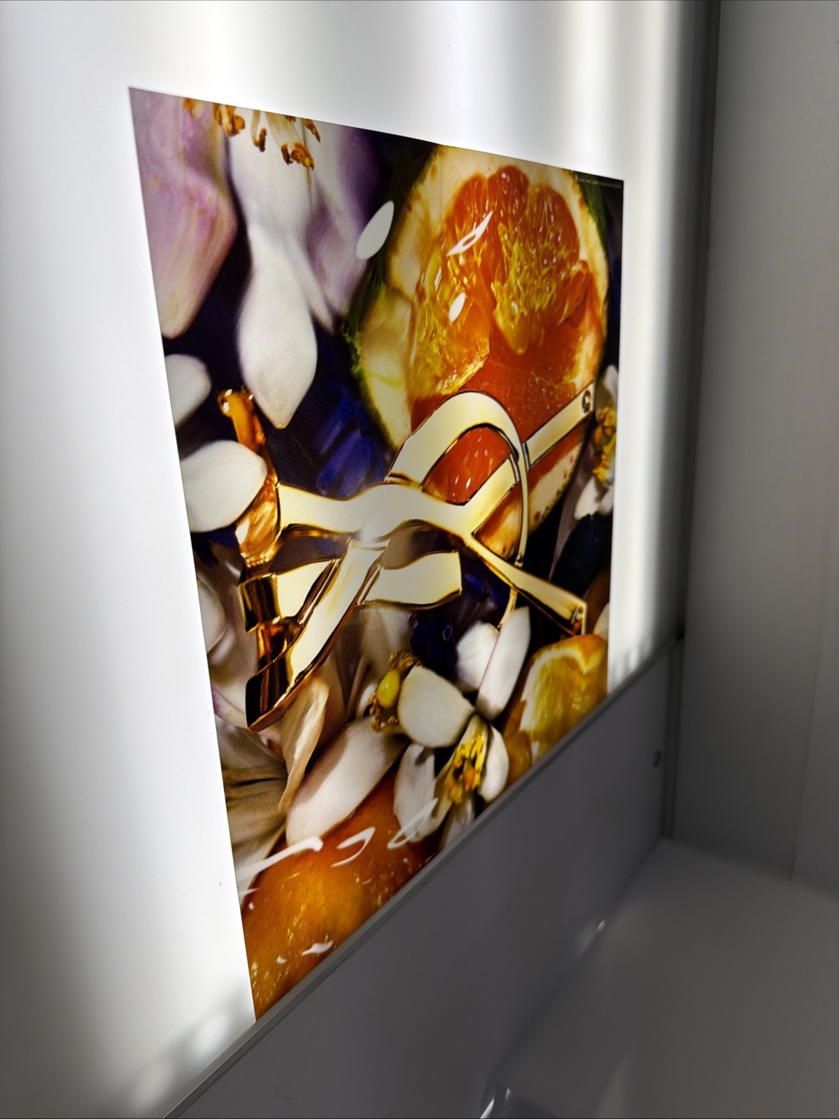 YSL Libre L’Eau Nue Floral Still Life Lightbox Insert 2026 Fragrance Tower