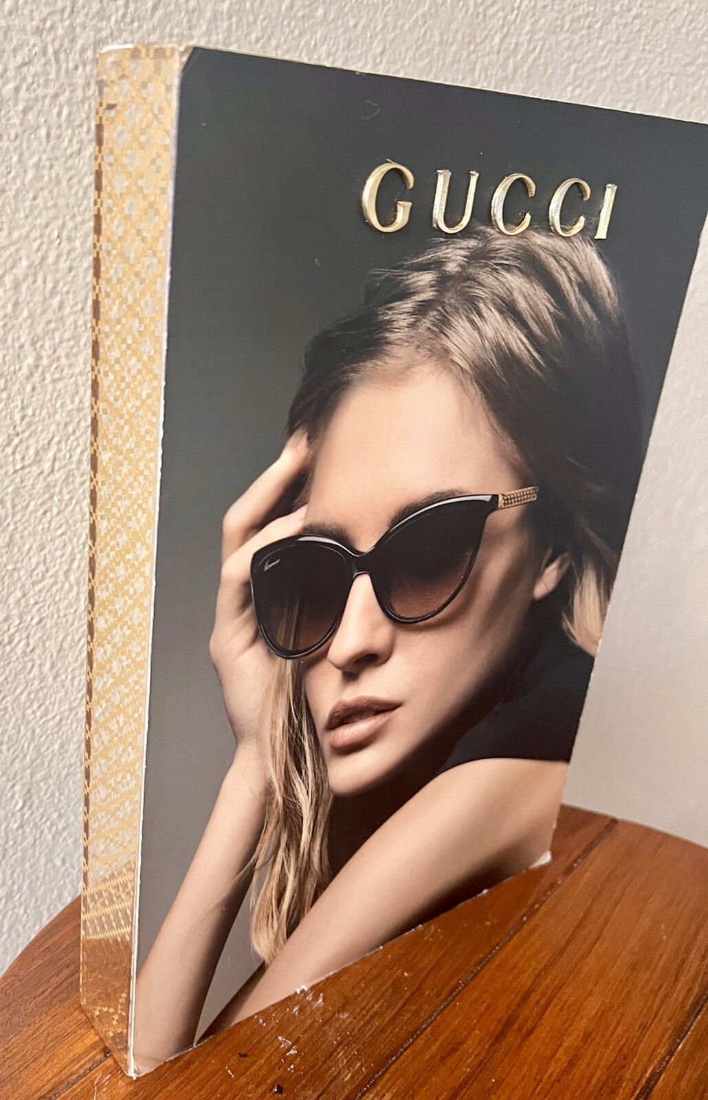 VINTAGE GUCCI EYEWARE PLEXIGLASS EMBOSSED BOX DISPLAY SIGN 11.5”X8.5X1.5”
