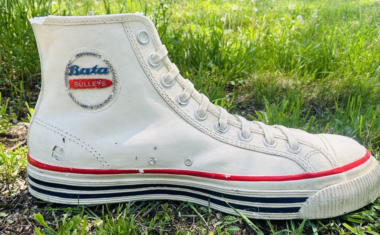 RARE vintage Bata BASKETBALL shoe SNEAKER trade SIGN store DISPLAY 24” 1970s