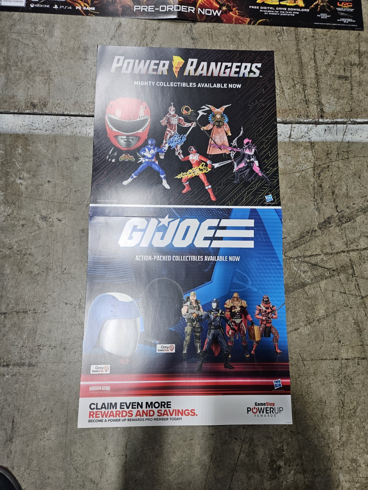 33 Gamestop Exclusive (21 Regular , 6 Boxes, 4 Small , 2 Foldable Big) Display L