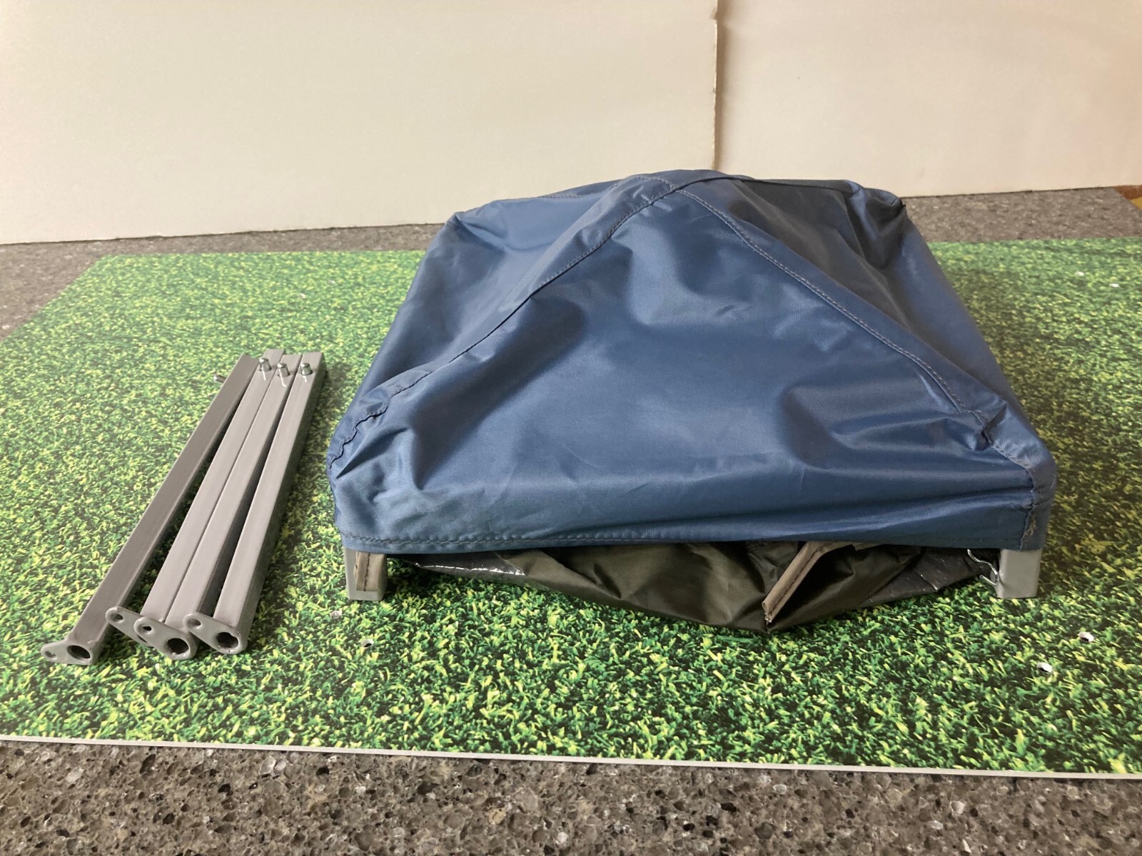 “Rare” Field and Stream Canopy Tent – Store Display Salesman Sample New