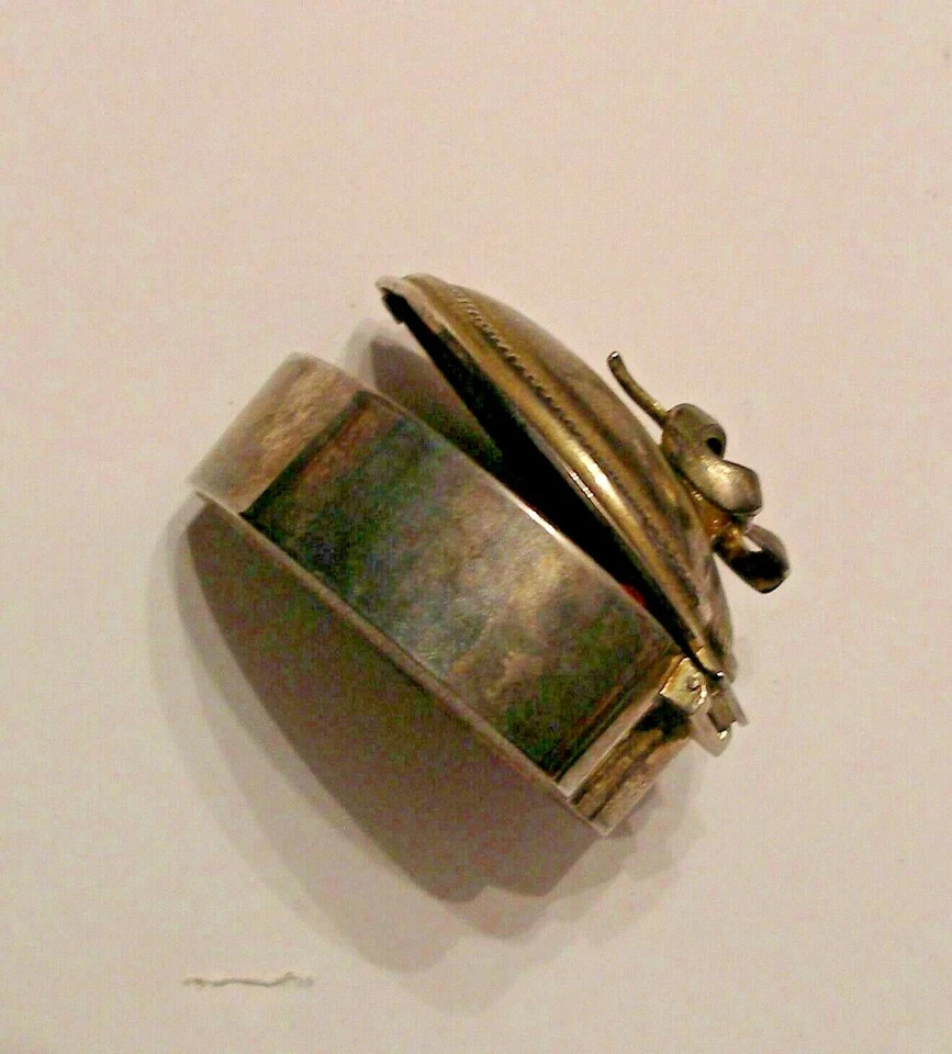 Metal Jewelry Box in Shape of a Heart.