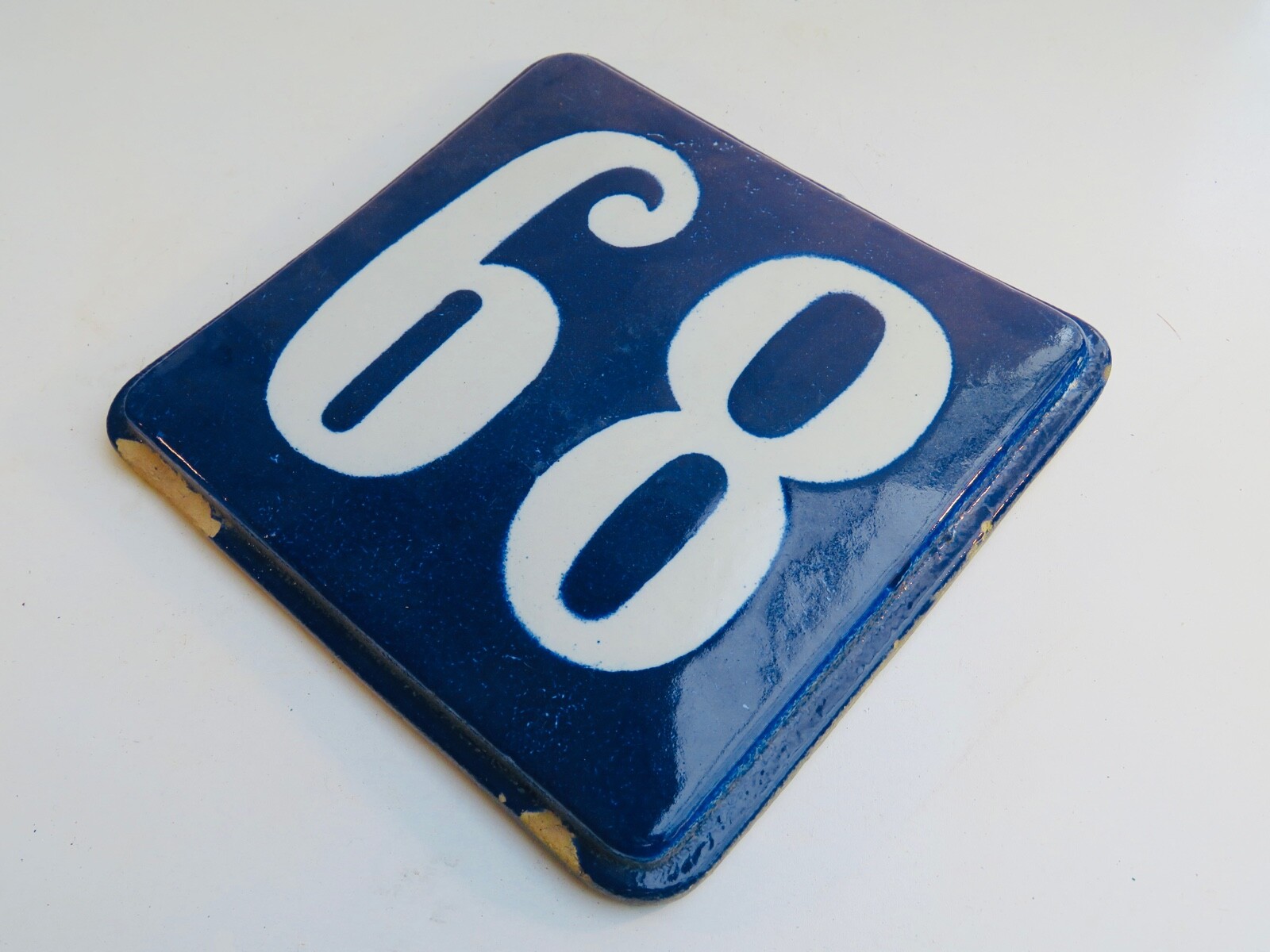 STREET NUMBER PLATE, ANTIQUE, COBALT BLUE VARNISHED CERAMIC, N°68 OR 89
