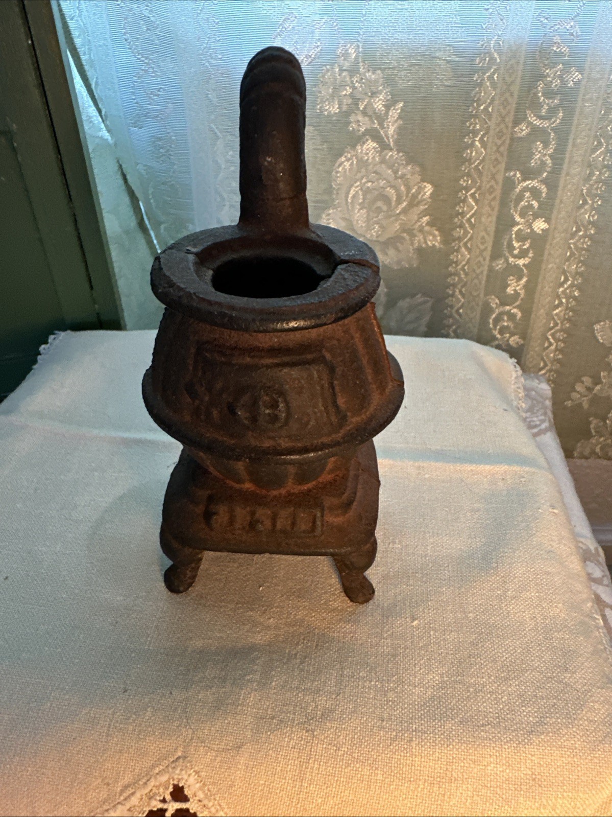 Vintage Miniature Pot Belly Stove Cast Iron 5″ Salesman Sample