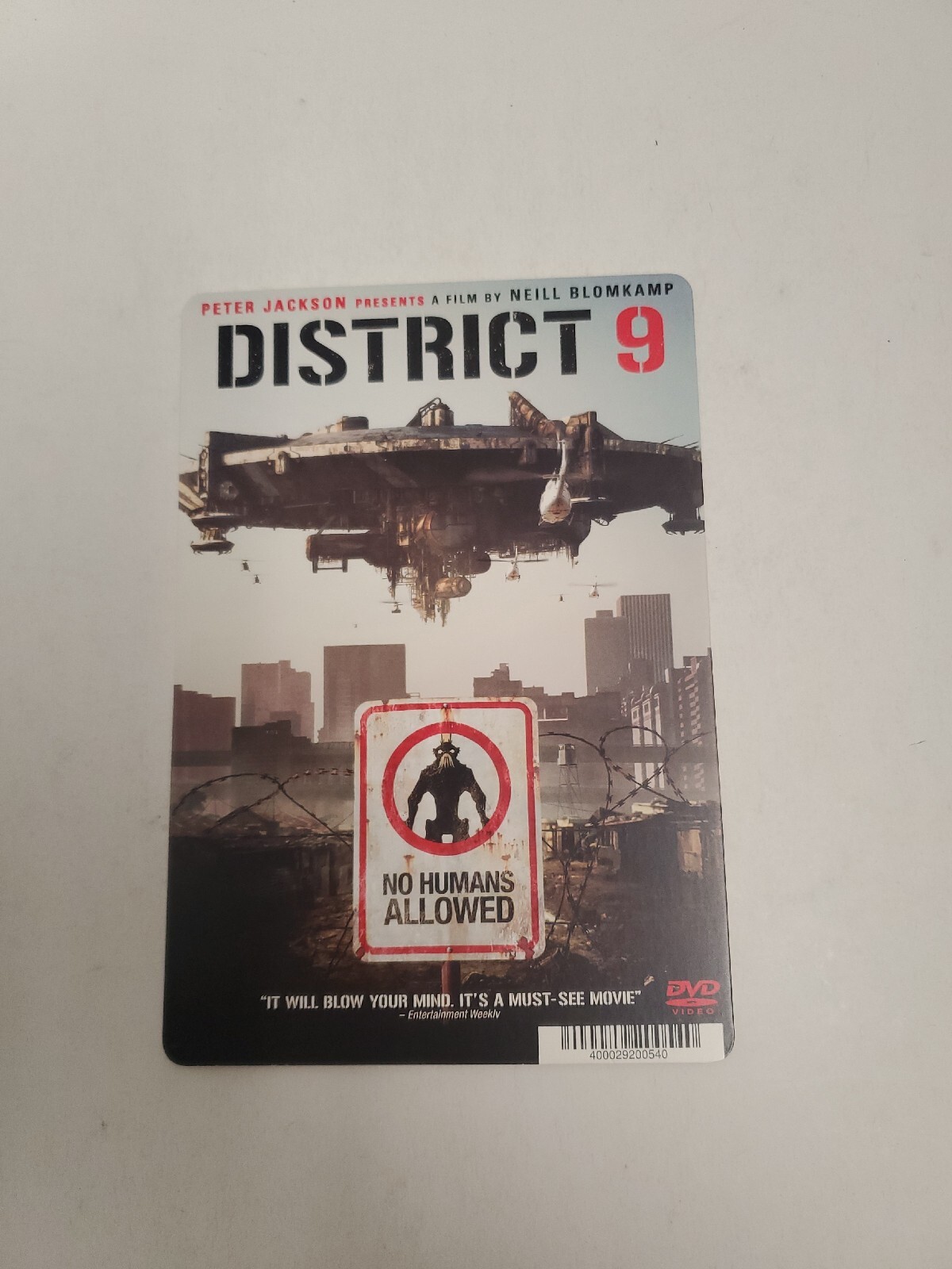 District 9 BLOCKBUSTER SHELF DVD BACKER CARD ONLY 5.5″X8″