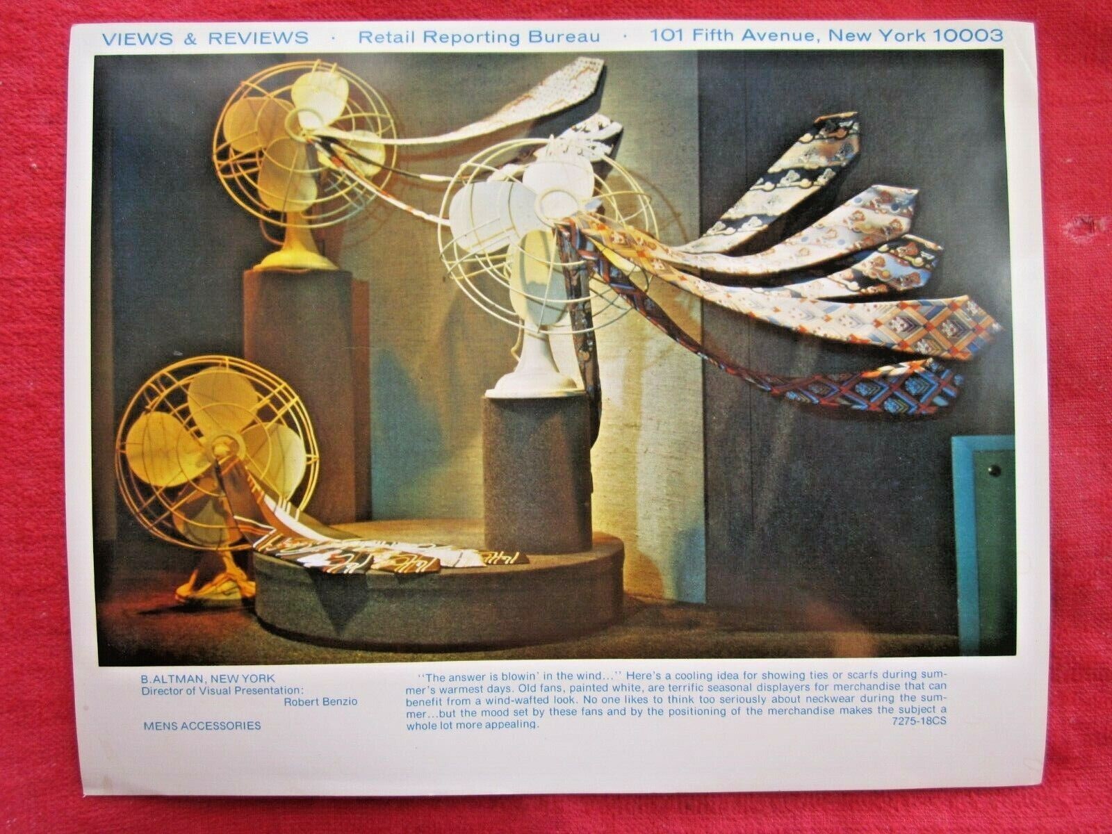 1975 B. ALTMAN, NEW YORK STORE WINDOW DISPLAY OLD FANS PHOTOGRAPH PRINT #413