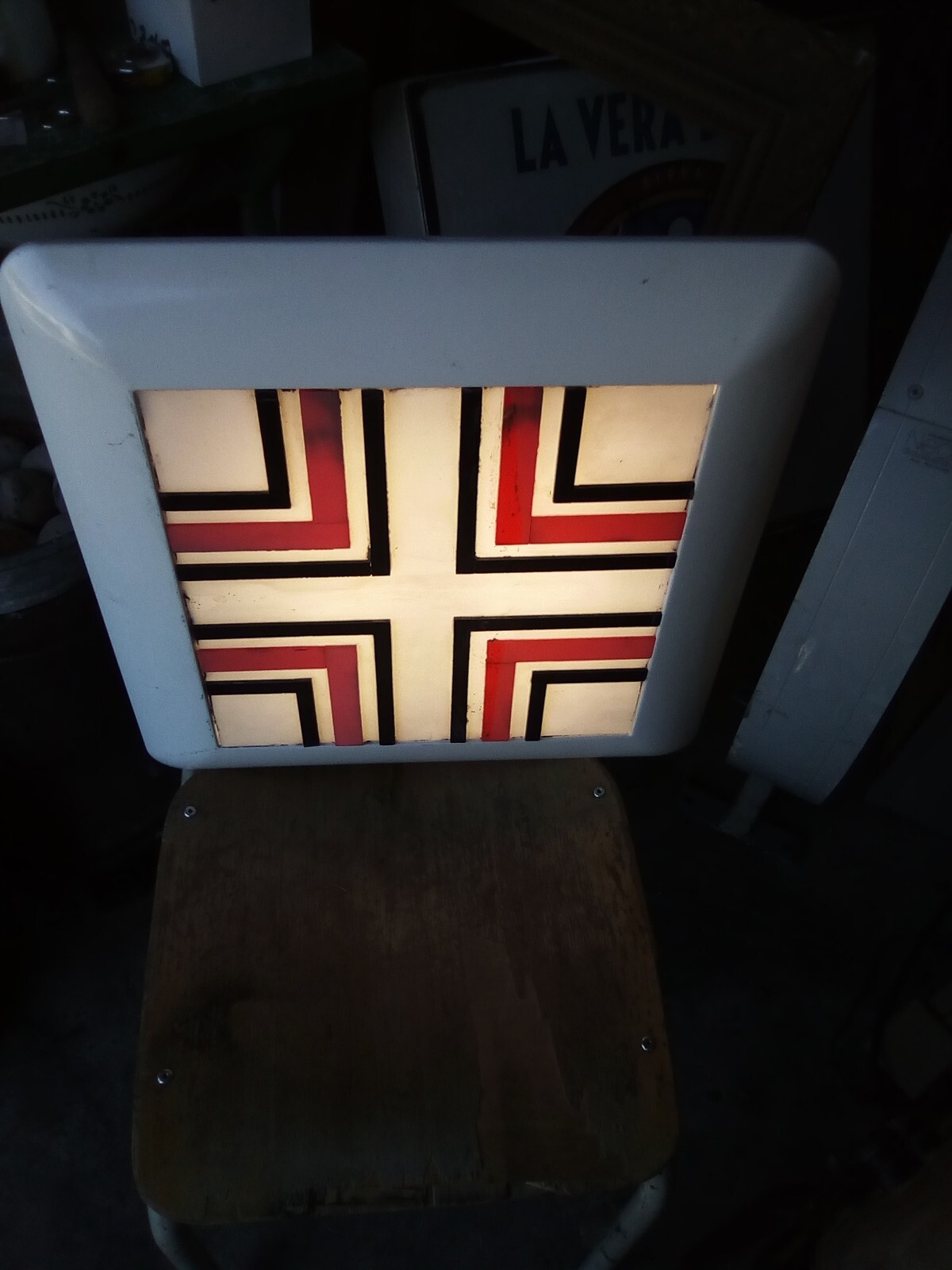 PHARMACY LIGHT TABLE SIGN WORKING AS SEE PHOTOS MEASURES 43X44 CM