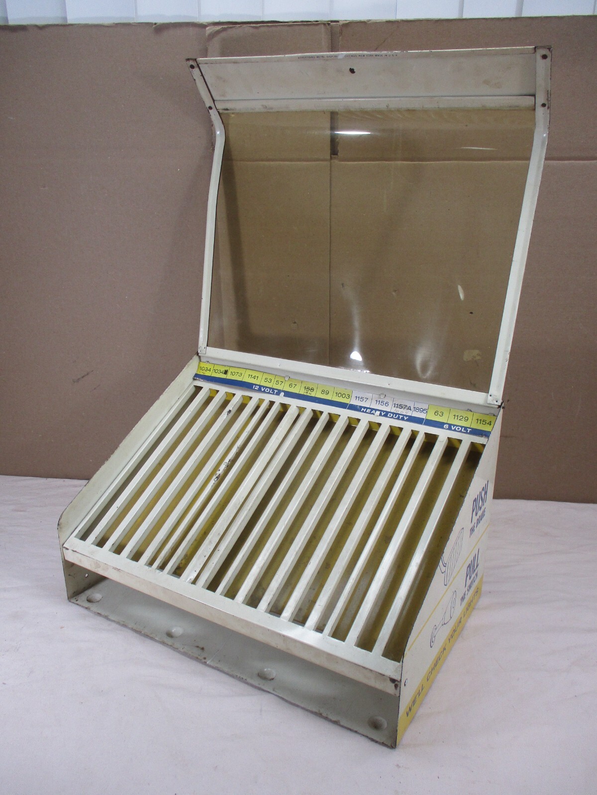 Vtg GE Automotive Dealer Service Station Auto Bulb Store Display Case Clear Lid