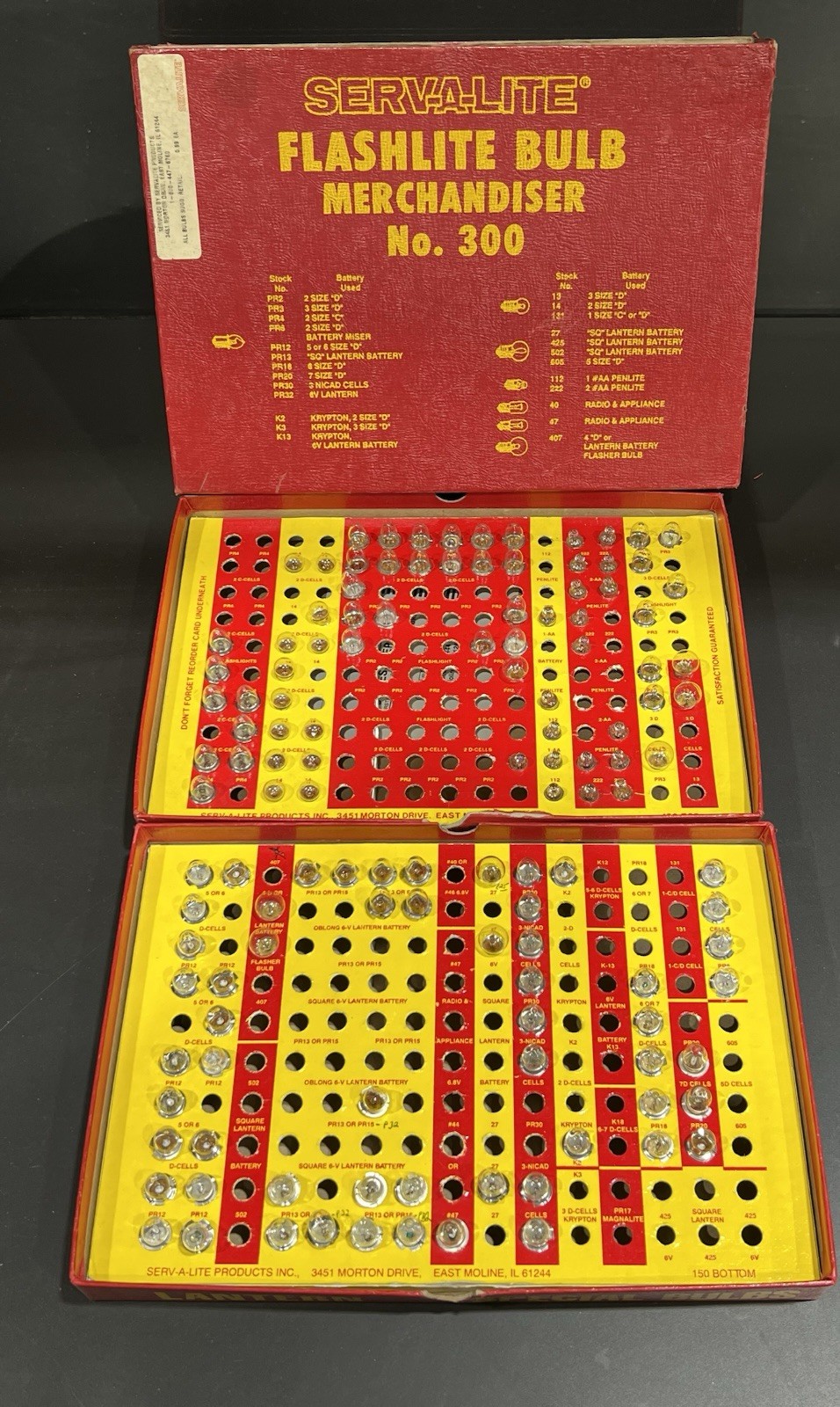 Vintage SERV-A-LITE Flashlight Bulb Merchandiser No. 300 w/126 Bulbs Display
