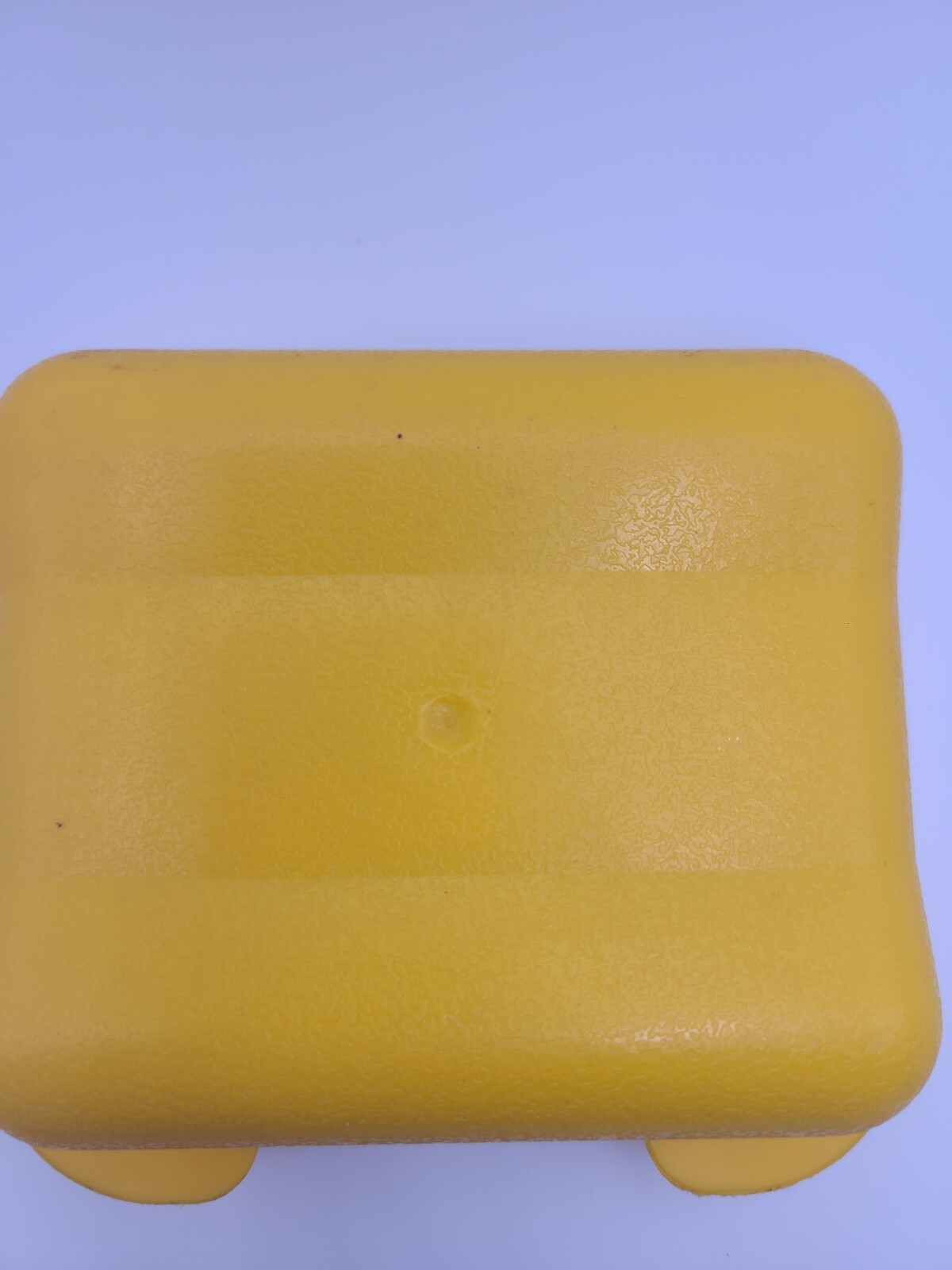 Kodak 35mm Film Yellow Plastic Storage Container Case Camera CP 135-24