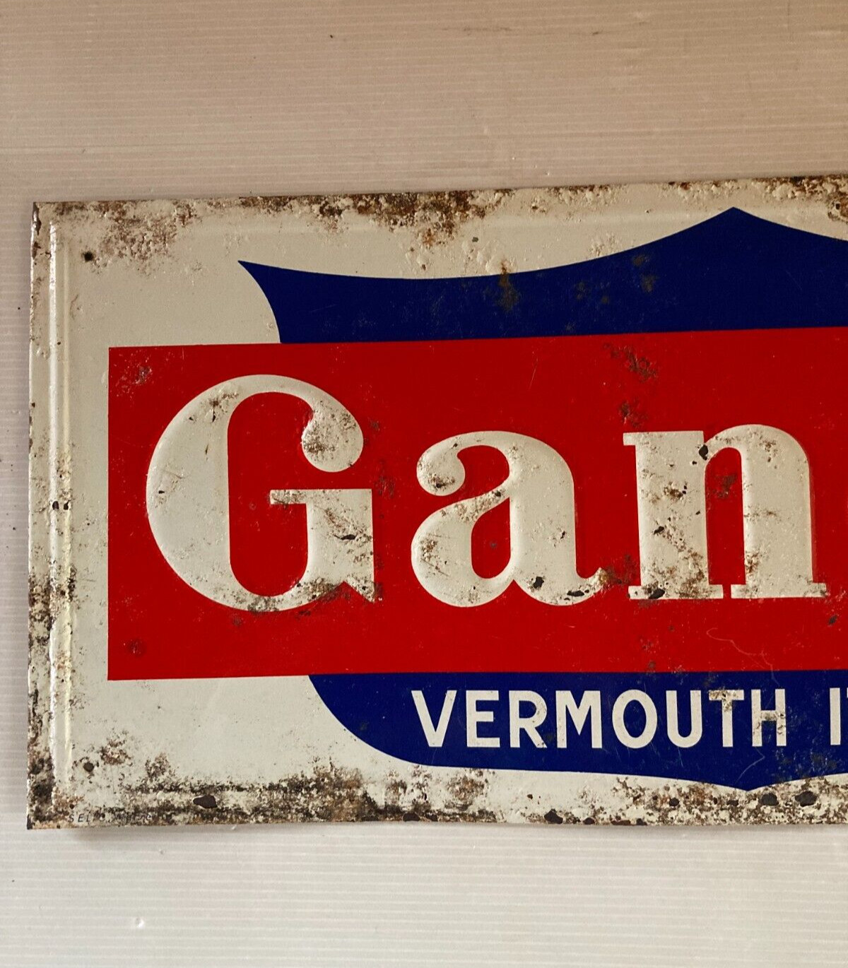 Ancienne Plaque 49×22 cm tôle relief GANCIA Vermouth Italien bar restaurant
