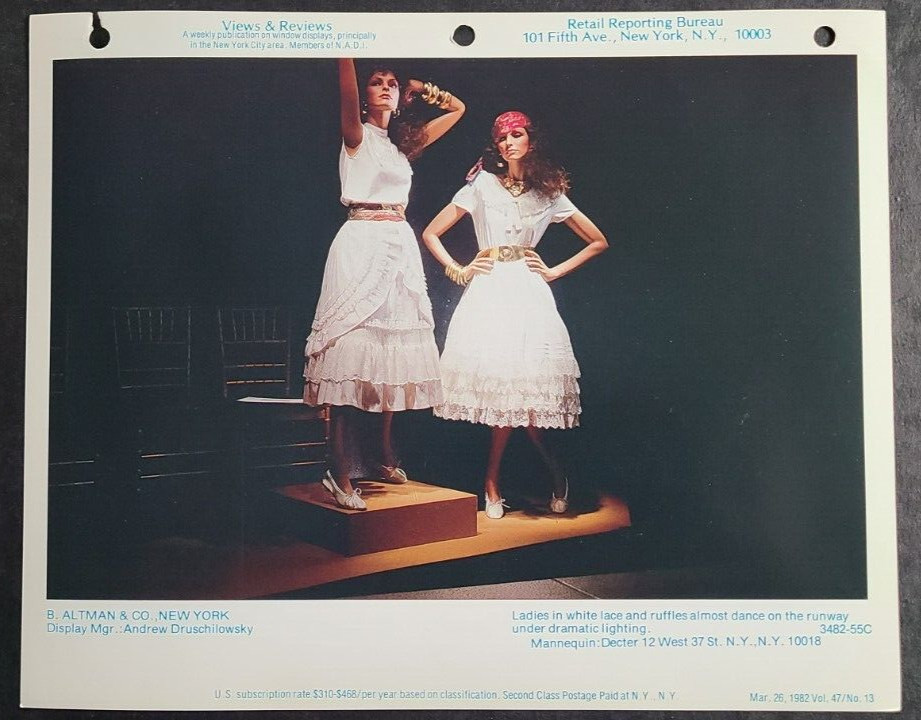 1982 B. ALTMAN & CO STORE WINDOW DISPLAY PHOTOGRAPH PRINT LADIES IN WHITE LACE