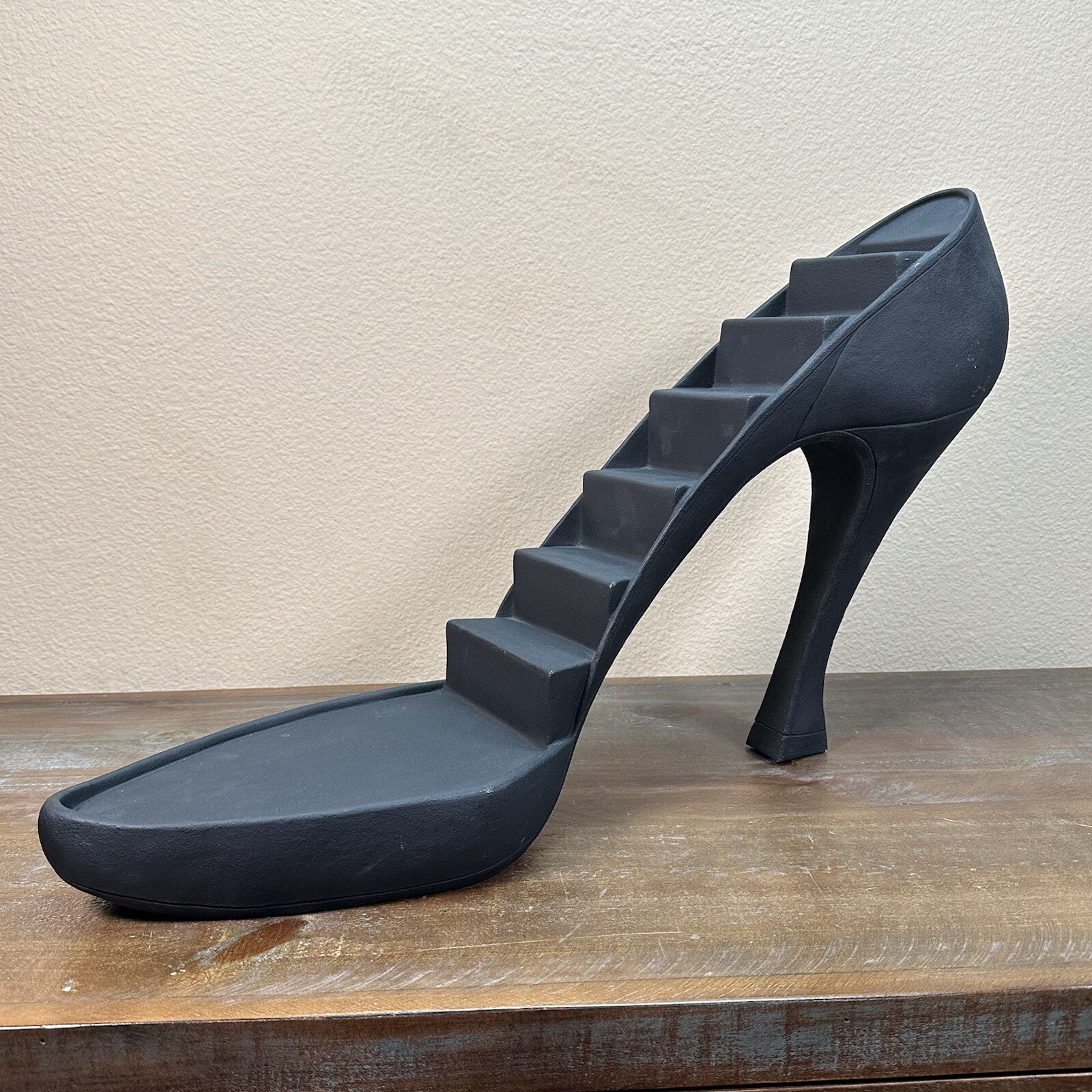 Just the Right Shoe Giant Black High Heel Stiletto Display Stand for Miniatures