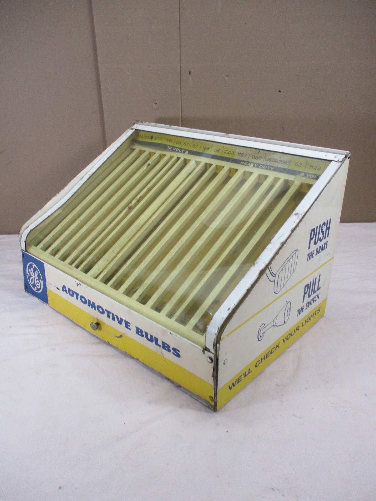 Vtg GE Automotive Dealer Service Station Auto Bulb Store Display Case Clear Lid