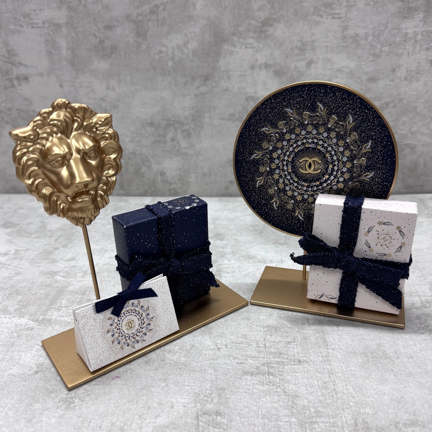 Chanel Beauty Window Display Decoration 25-26 Lion Head & Circle Plate Set