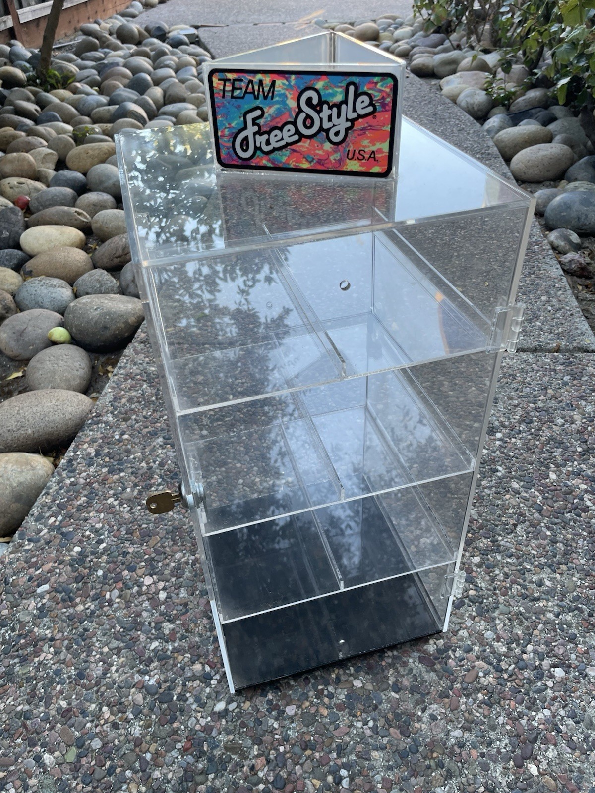 VINTAGE 90s SUNGLASSES ACRYLIC COUNTER STORE ROTATING CASE DISPLAY FREESTYLE USA