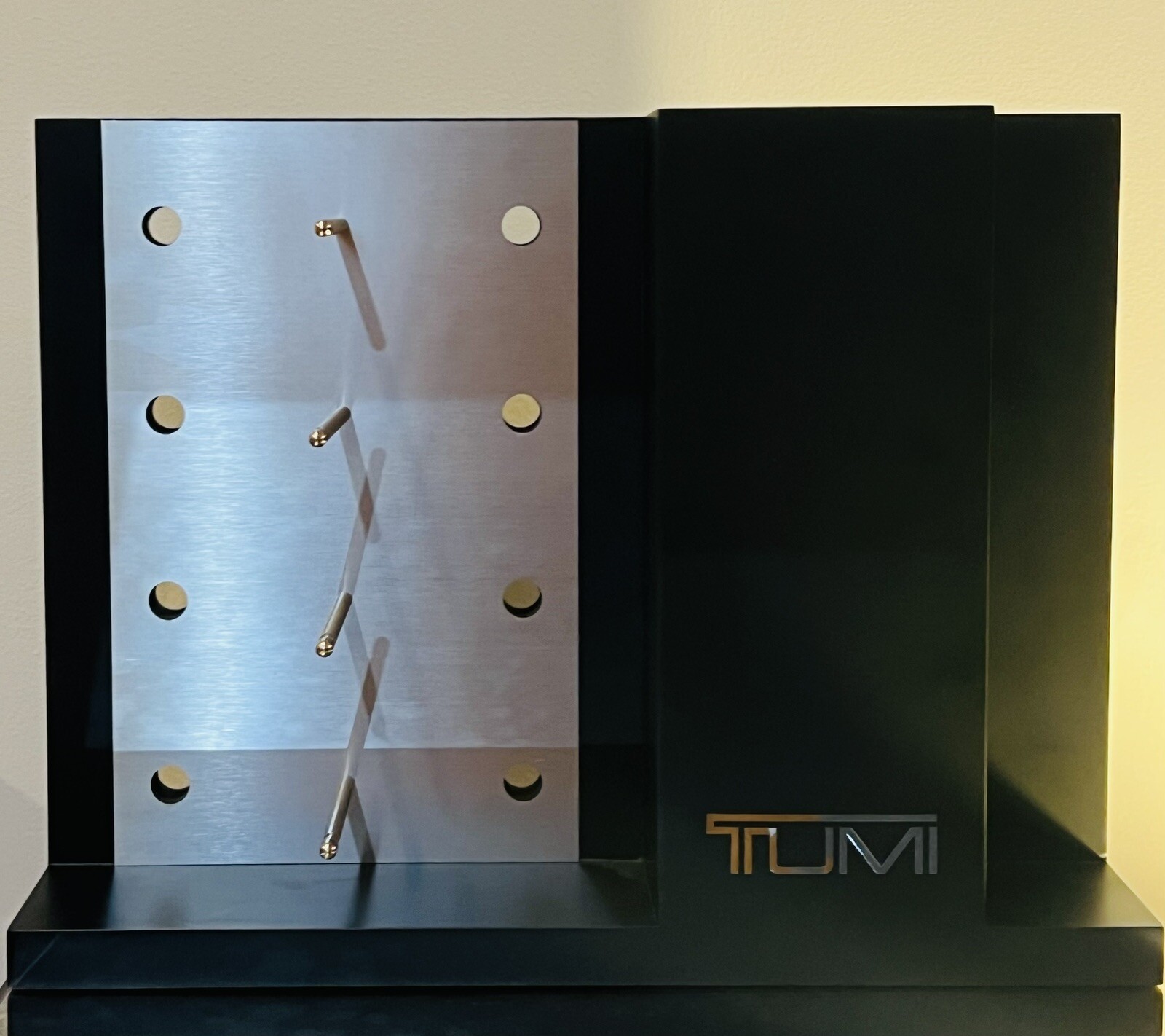 Tumi Counter Top Display. Brand New 4 Unit Display & 4 Unit Side Storage. NEW