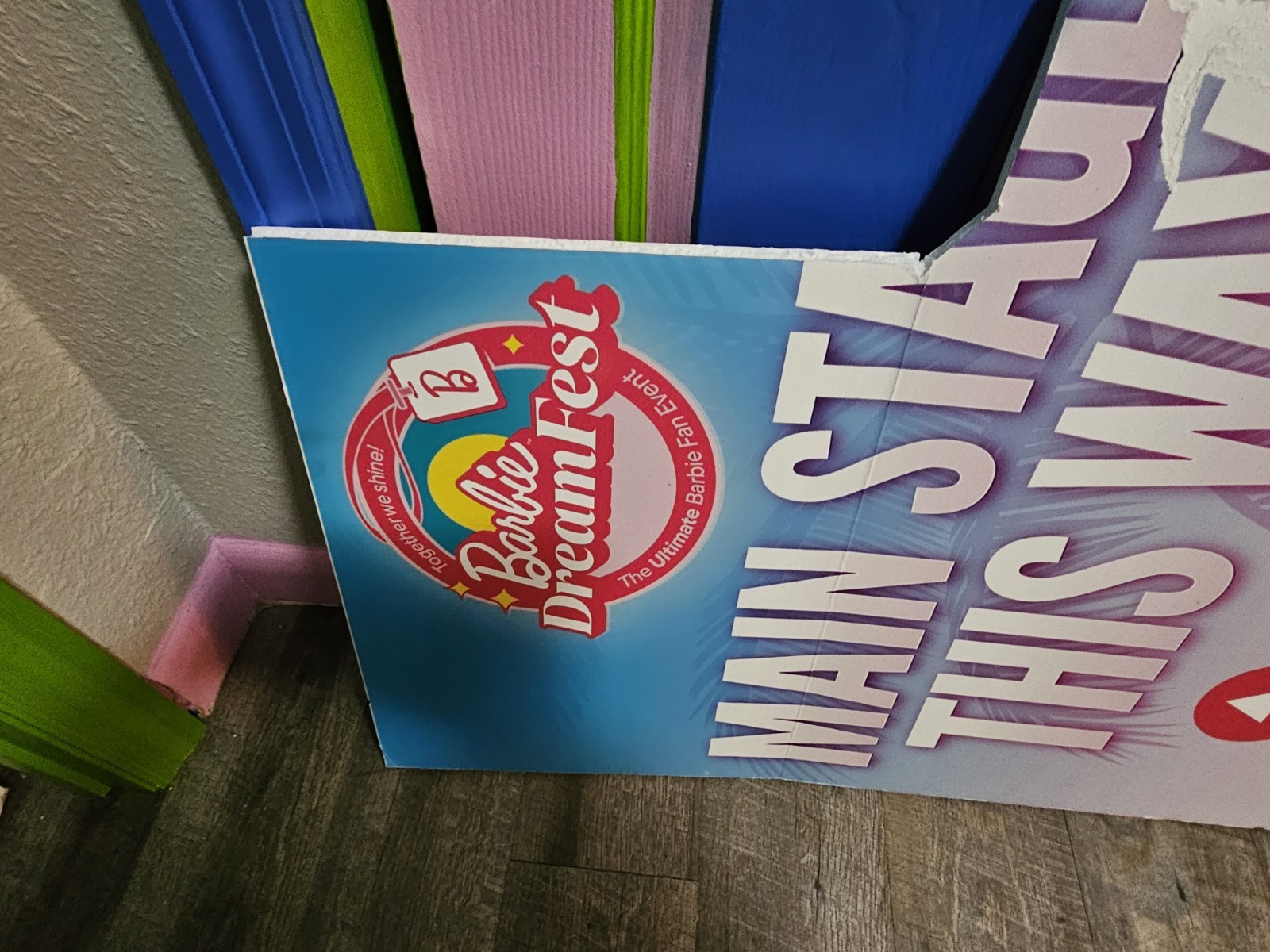 RARE Barbie Doll Mattel PINK BOOM BOX DreamFest Main Stage Dreamhouse Display