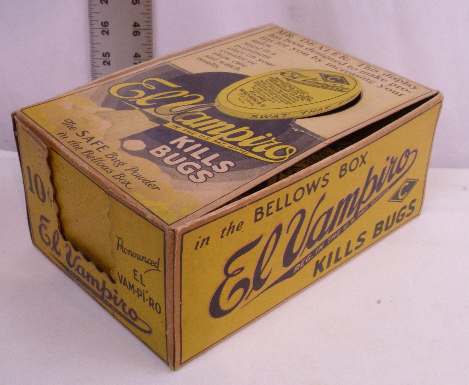 EL VAMPIRO KILLS BUGS 1900s COUNTER SIGN DISPLAY BOX