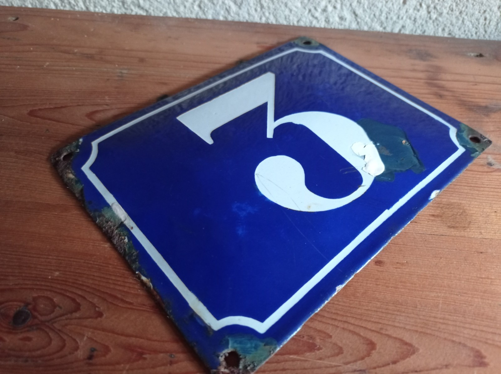 OLD ENAMELLED STREET, HOUSE PLAQUE – NUMBER 3 – 15 x 20 cm – BOMBED