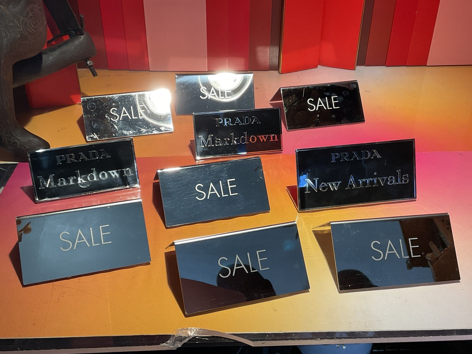 1 DOLCE & GABBANA STORE SINGLE ITEM SALE SIGNS SHOW CASE WINDOW TAG ON STEEL