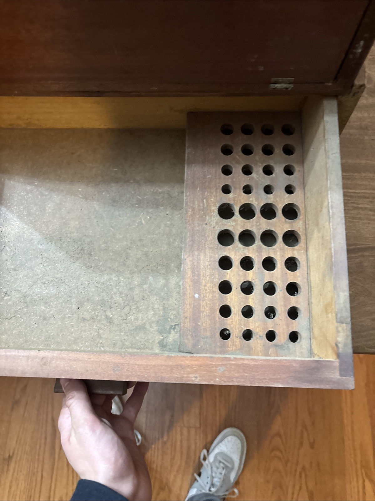 Antique Henry Hanson Co. Tap & Die – Display Case/Box -Store Display With Base