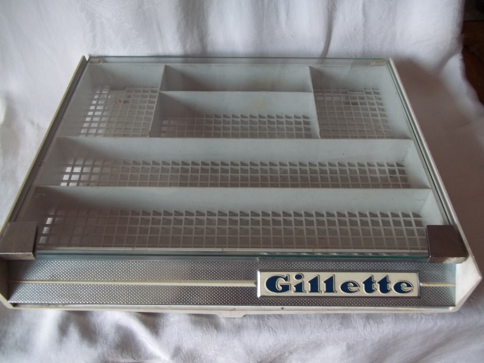 Vintage GILLETTE STORE COUNTERTOP RAZOR DISPLAY CASE With Glass Top 2.5”x14x17”