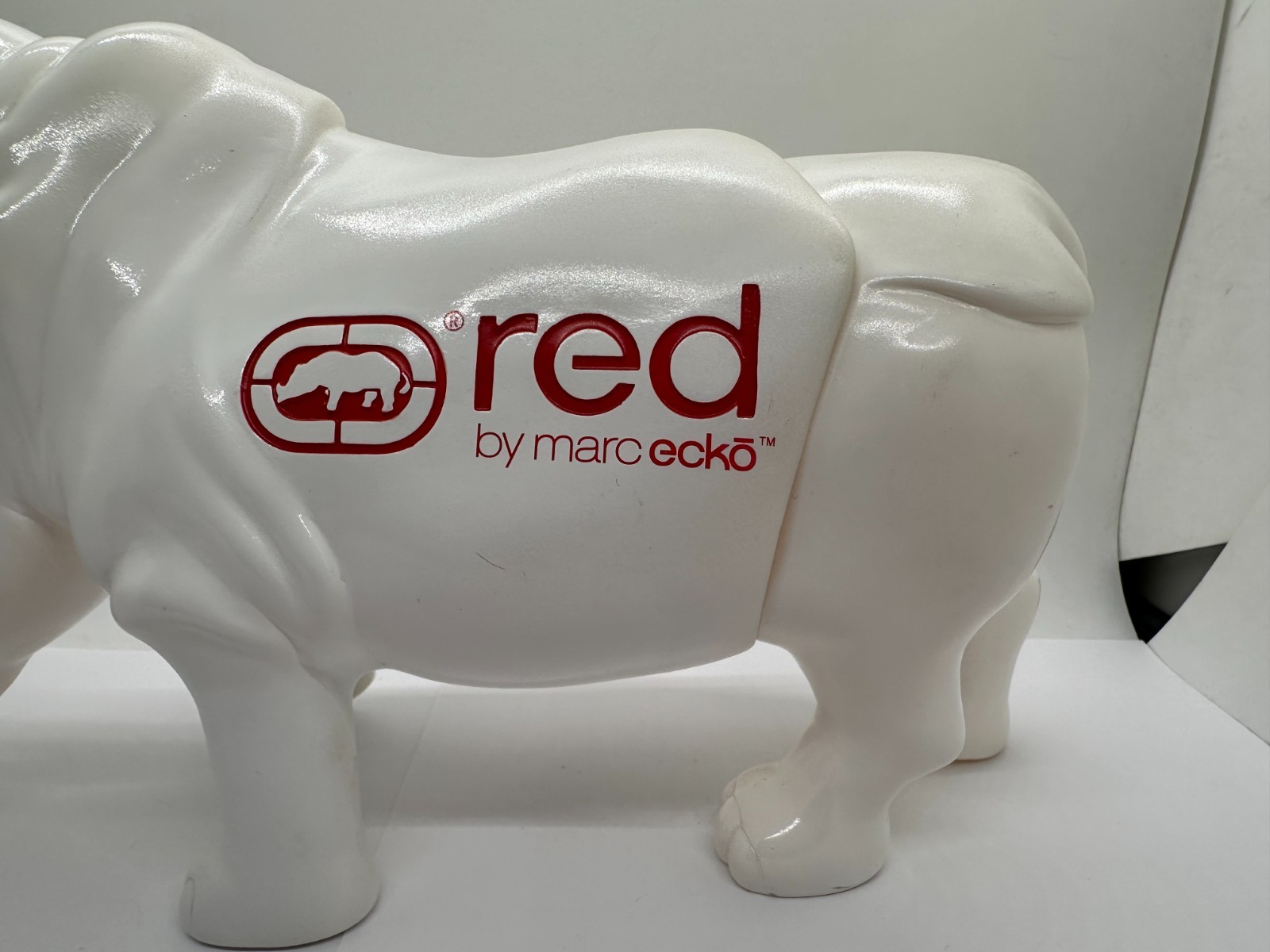 RARE MARC ECKO STORE DISPLAY WHITE RHINO RED “COLLECTIBLE” 11.5″x6.5″
