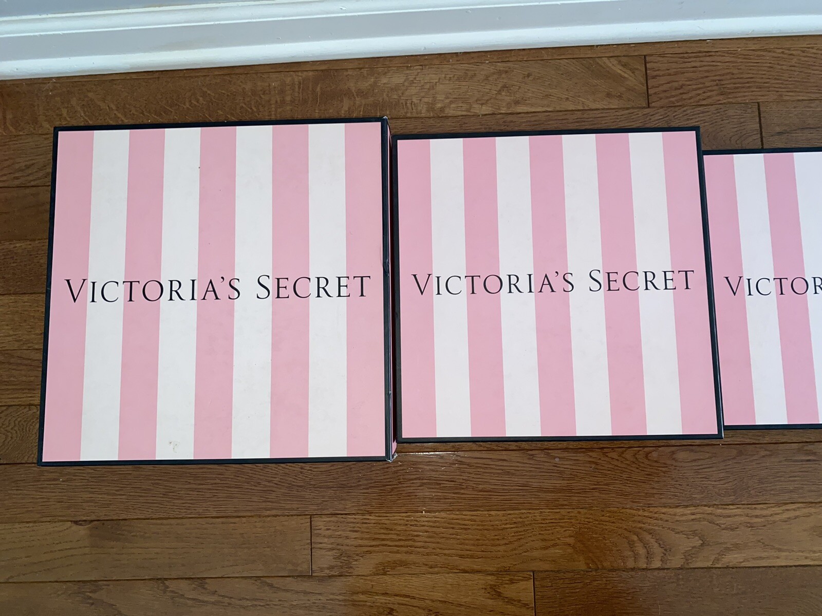 VICTORIA’S SECRET BOXES DISPLAY PROPS BOXES #7