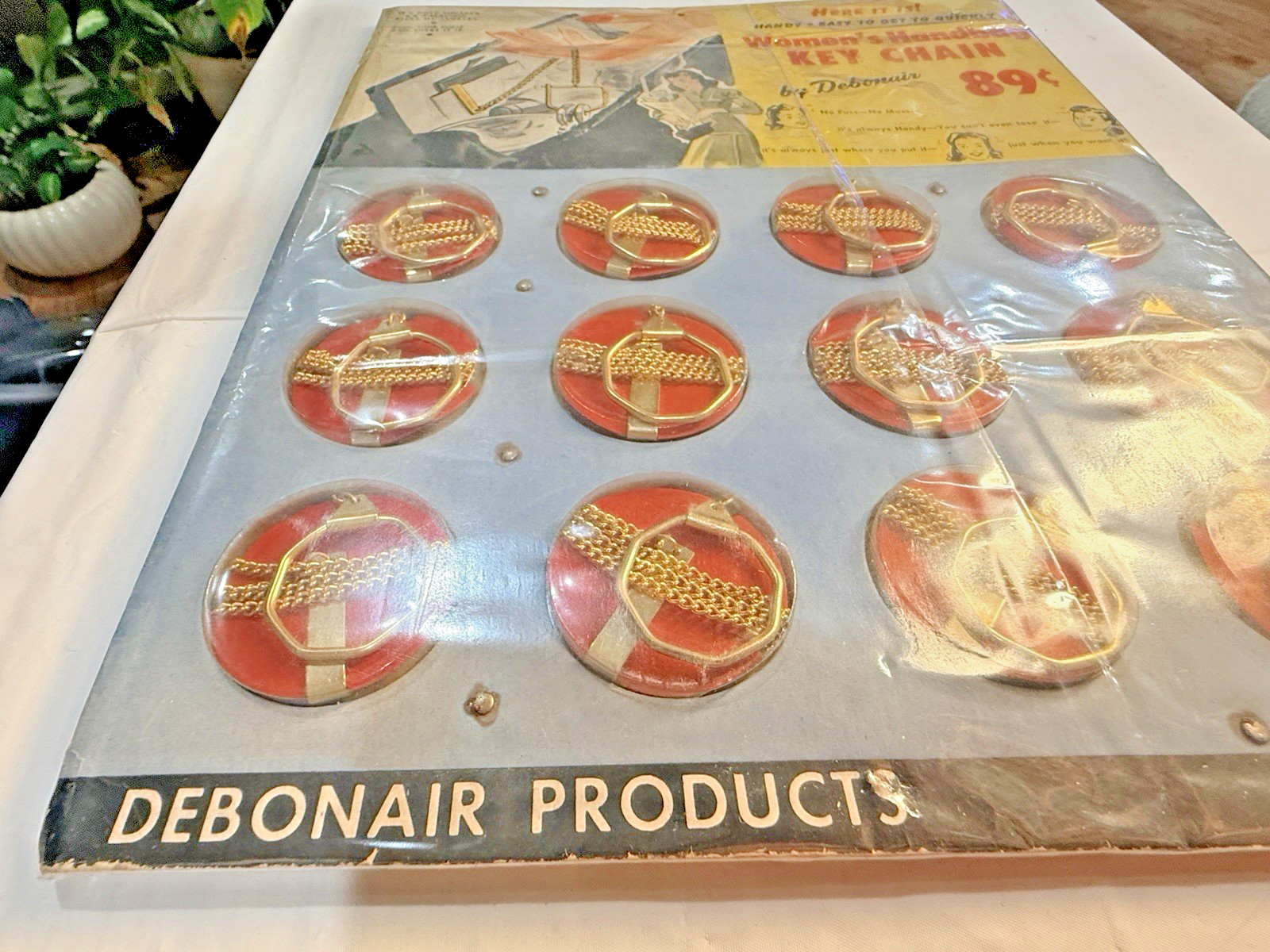Vtg Debonair Products Women’s Handbag Gold Finished Key Chain Display of 12