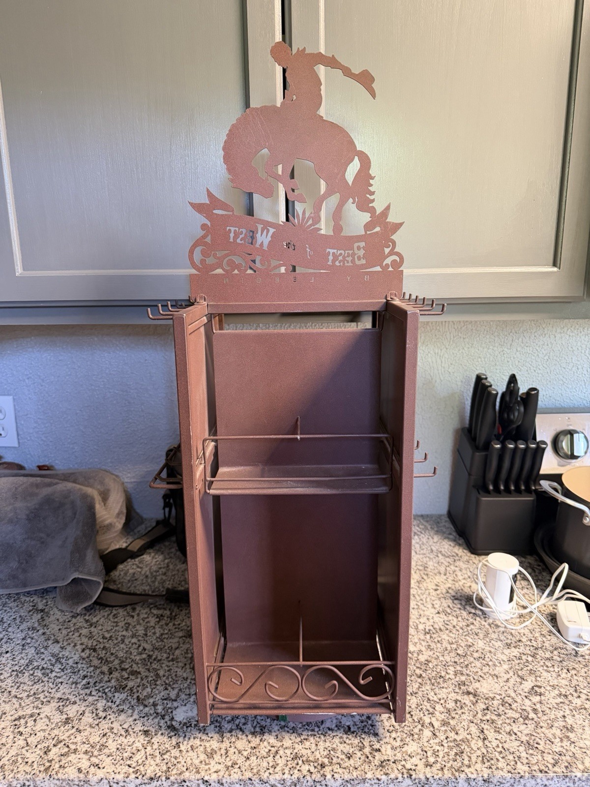 WESTERN COUNTRY STORE COUNTER TOP METAL DISPLAY RACK BEST IN THE WEST LEEGIN