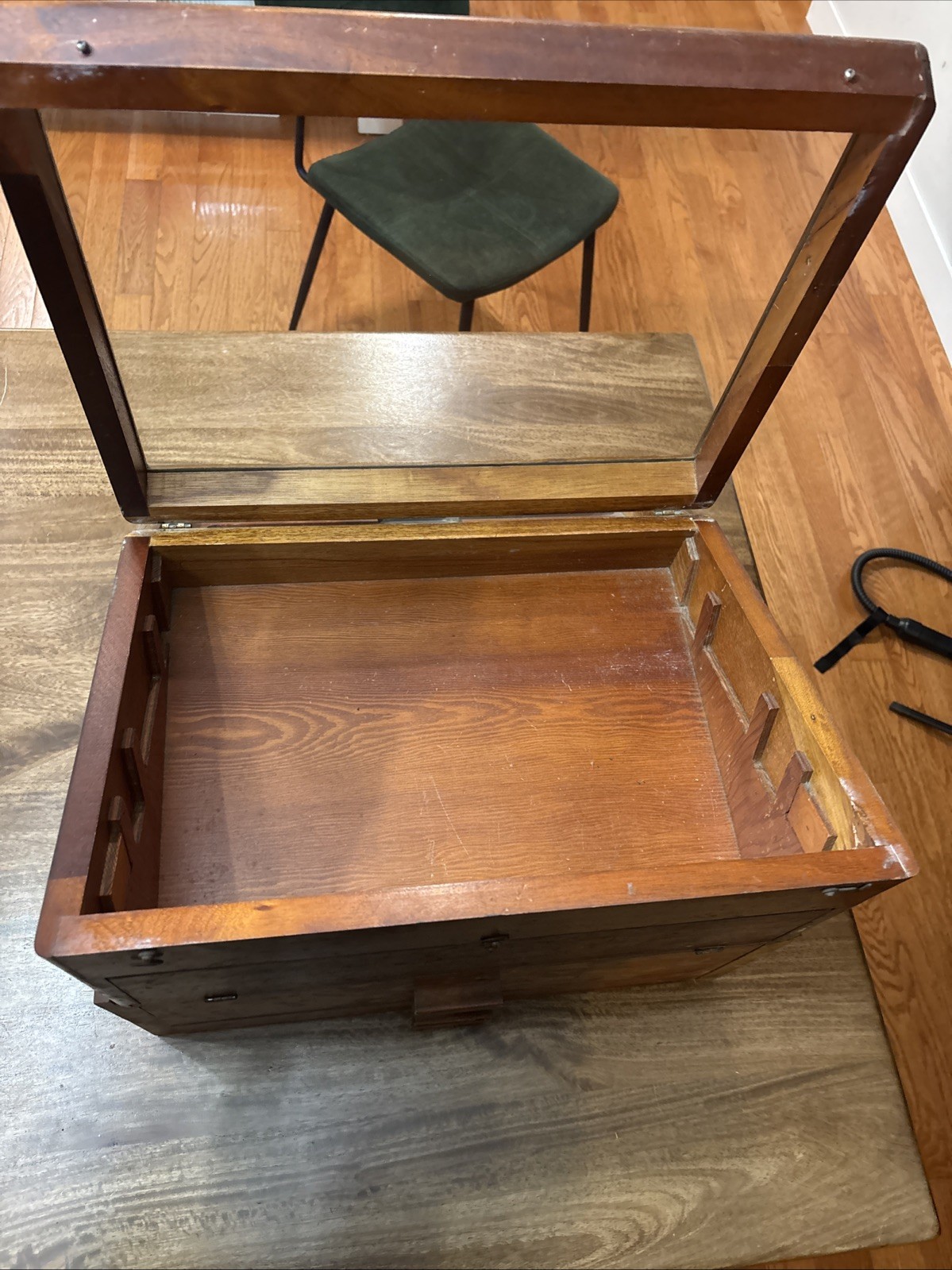 Antique Henry Hanson Co. Tap & Die – Display Case/Box -Store Display With Base
