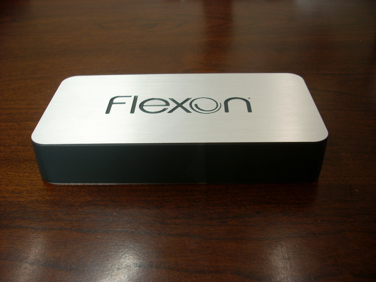 FLEXON EYEGLASS EYEWEAR LOGO RETAIL DISPLAY PLAQUE #69752