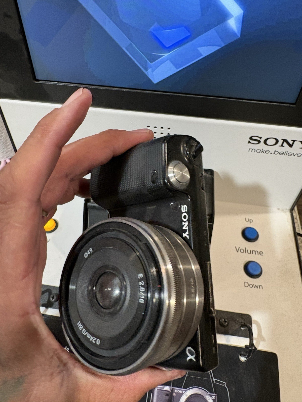 sony nex 5 store display Working Display Wow!! Advertisement