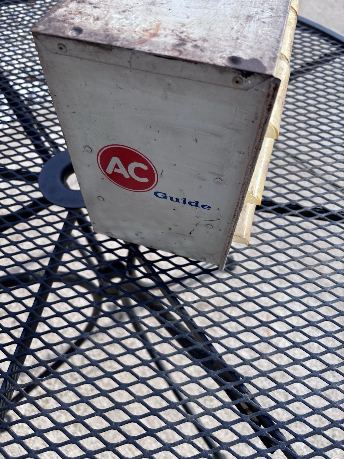 VINTAGE AC GUIDE LAMP DISPLAY COUNTERTOP STORE CABINET