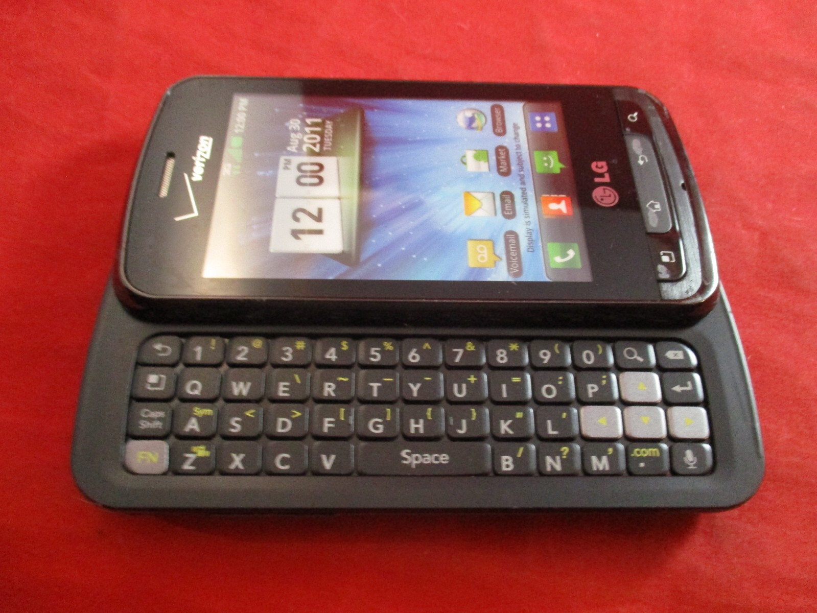 LG Verizon Keyboard Mock Dummy Mobile Cell Phone Store Display *not actual phone