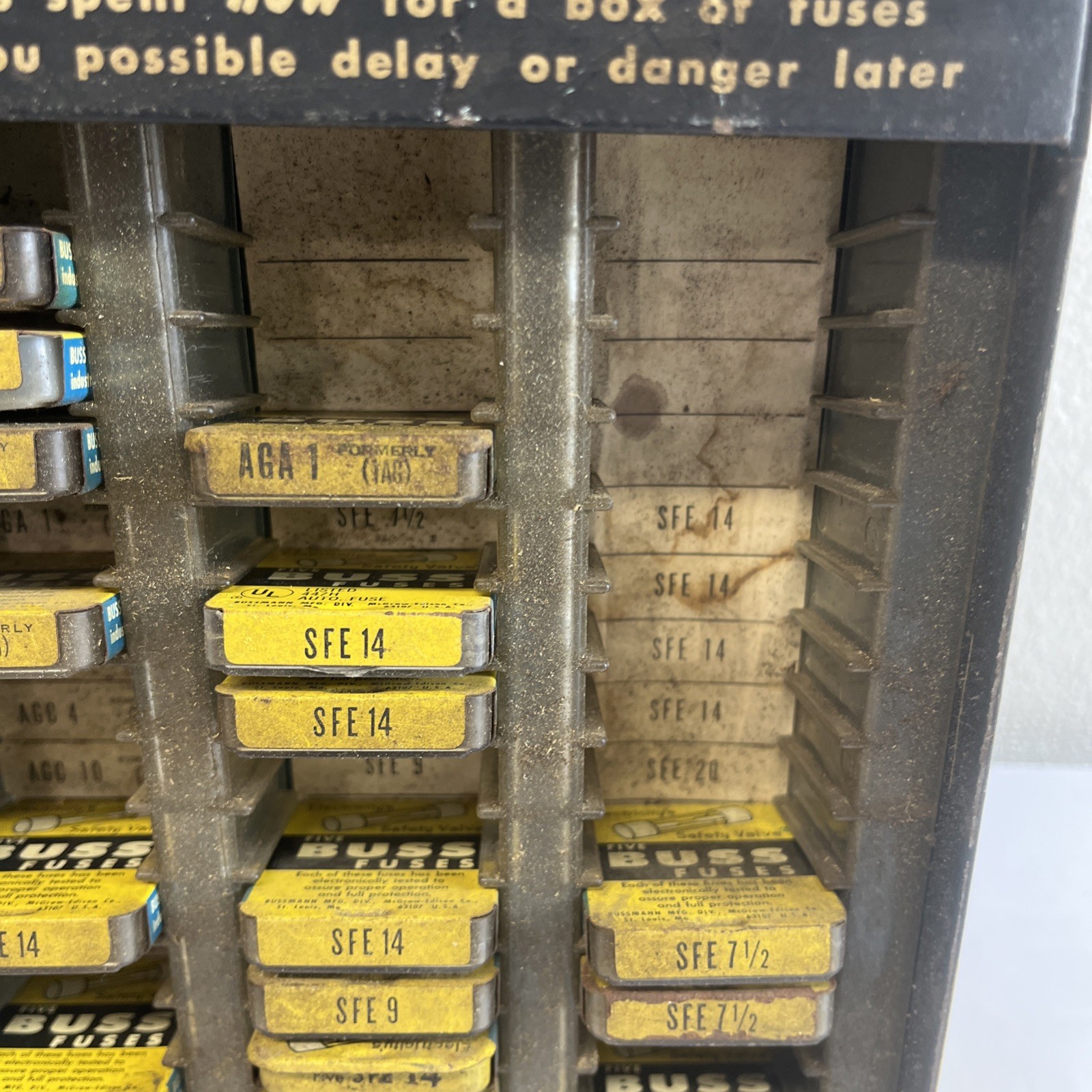 Vintage Buss Fuse Glass Tube Display Rack With A Lot Of Fuses Original No Rust